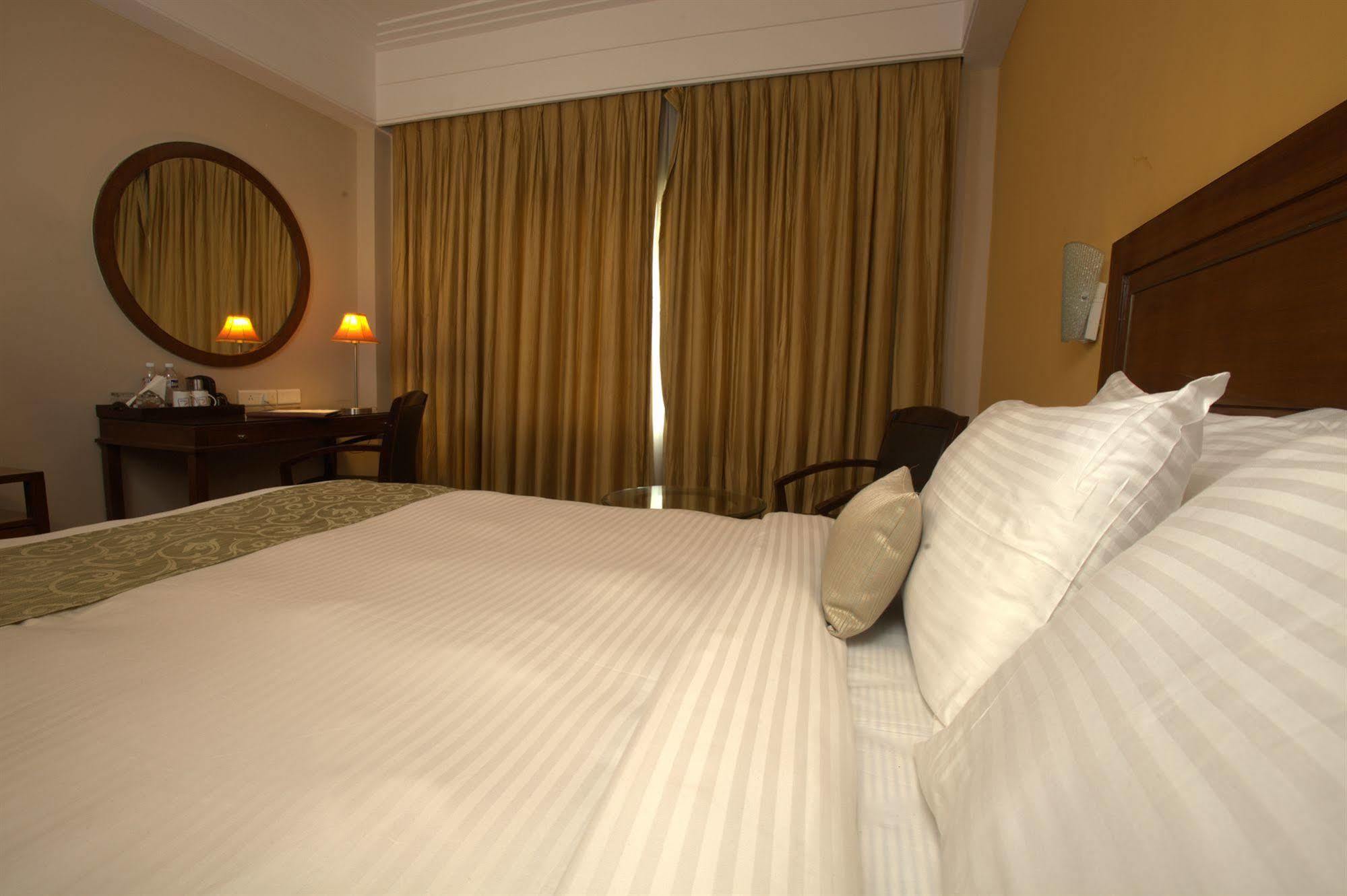 Mango Hotels, Secunderabad Exterior photo