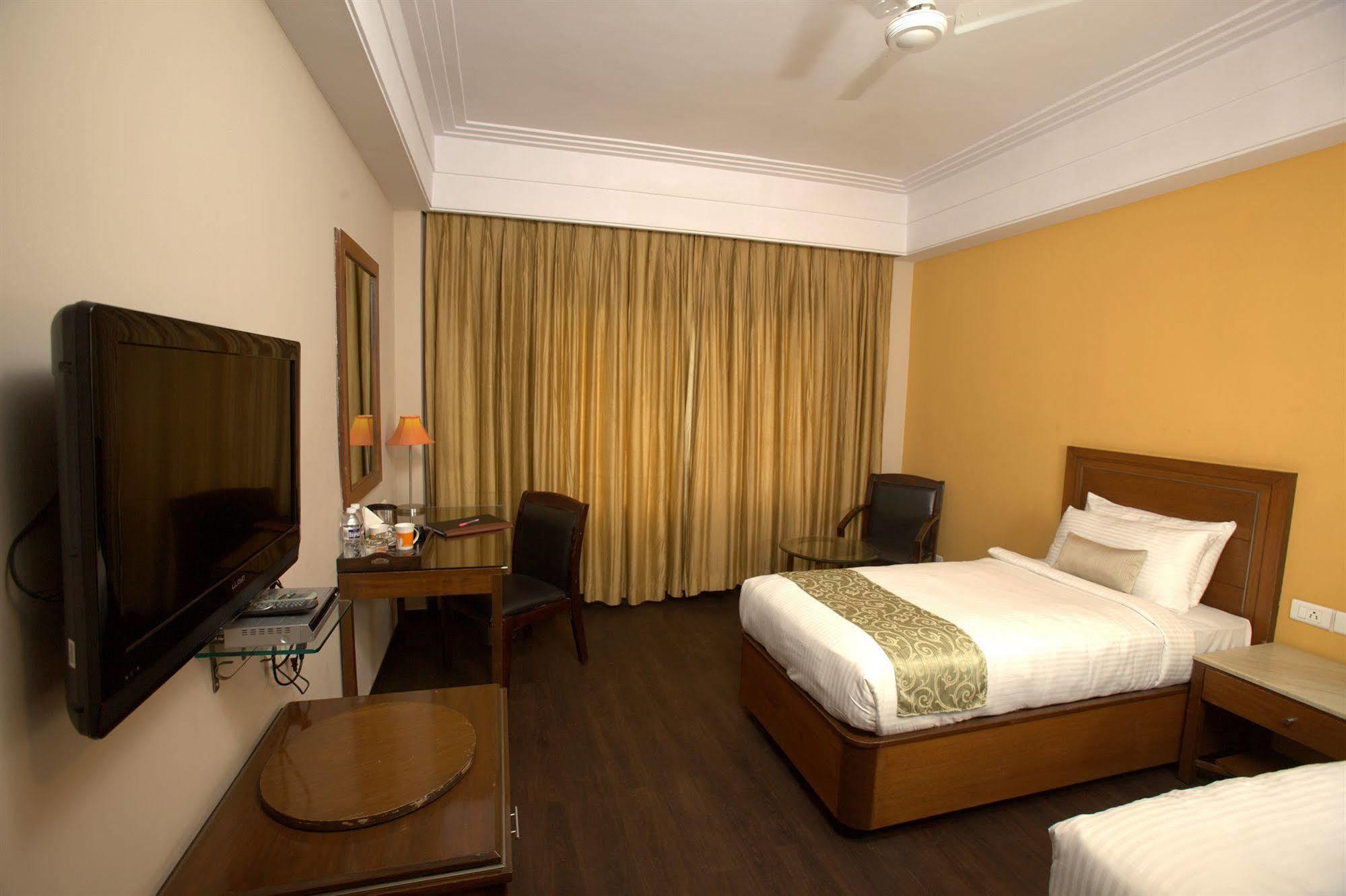 Mango Hotels, Secunderabad Exterior photo