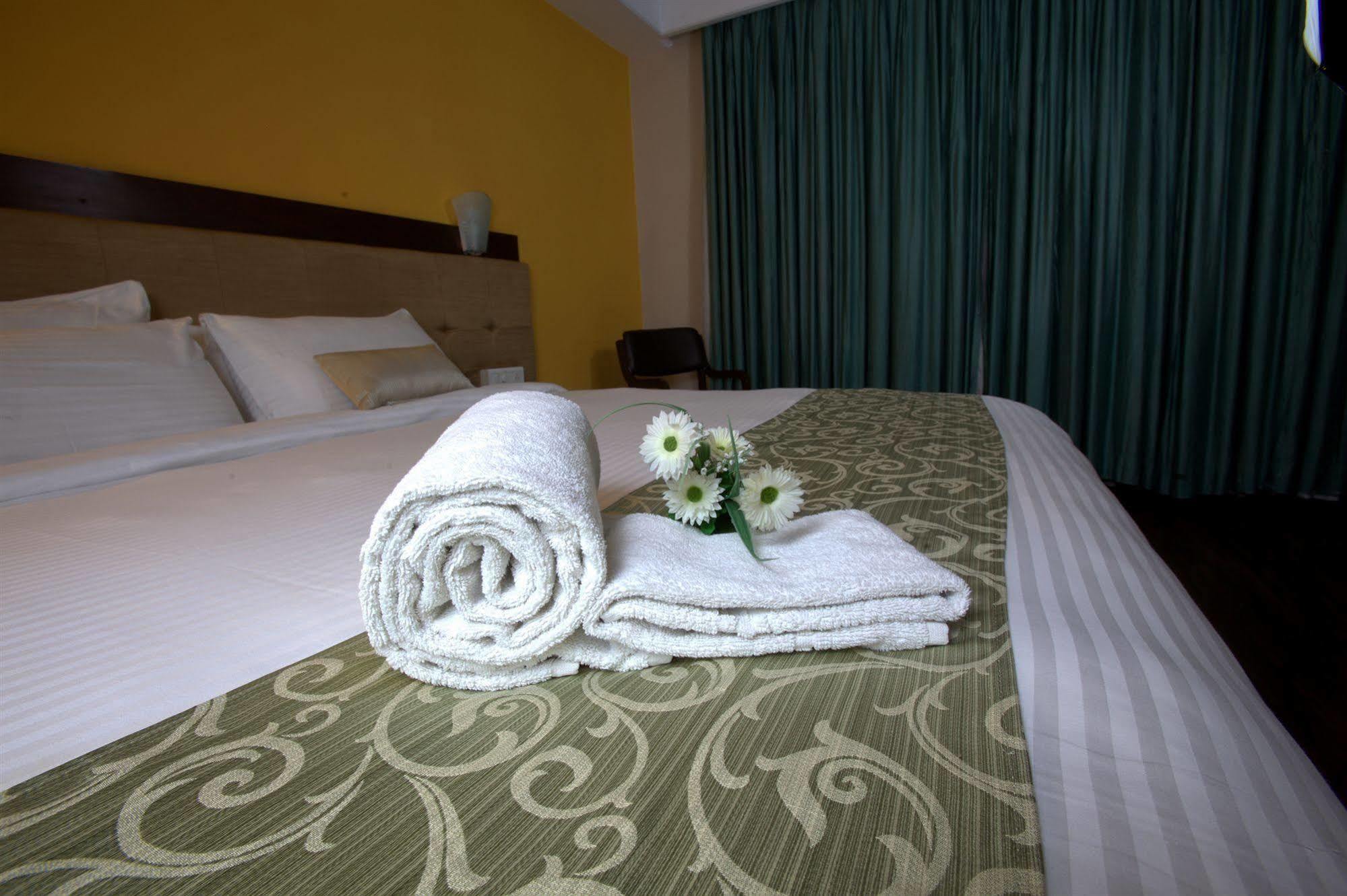 Mango Hotels, Secunderabad Exterior photo